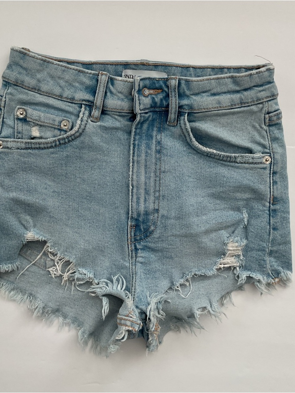 Zara High Rise Denim Light Wash Shorts Size 2